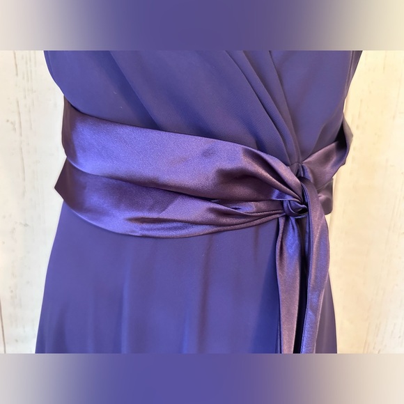 Evan Picone  A-line Sleeveless Dress Grape Mist Sleeveless Satin Size 12 - Picture 5 of 10